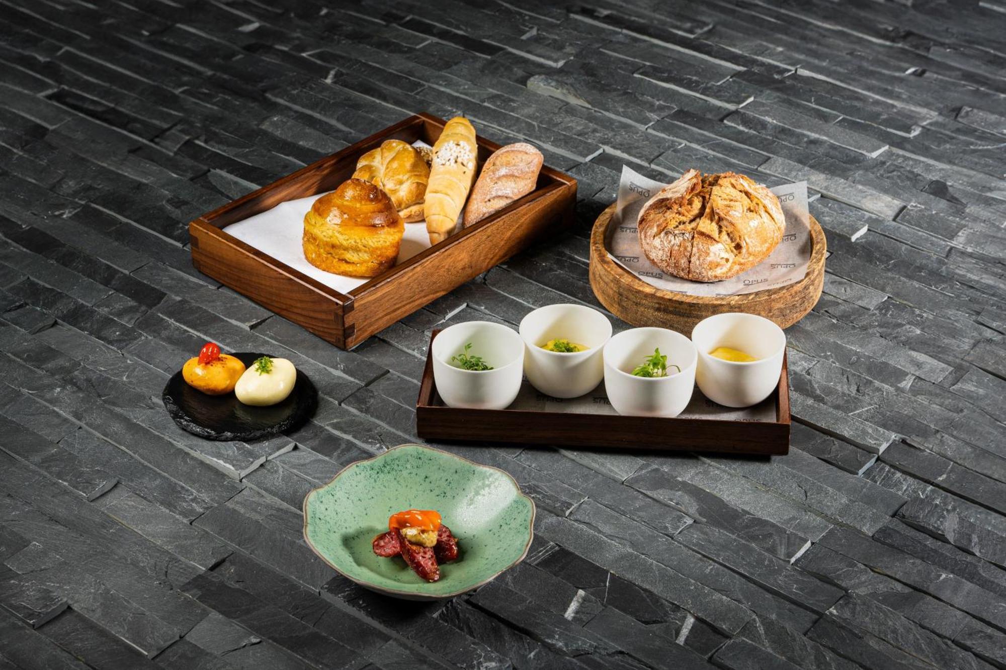 Hotel Imperial, A Luxury Collection Hotel, Vienna Exterior photo Bread and butter at the restaurant